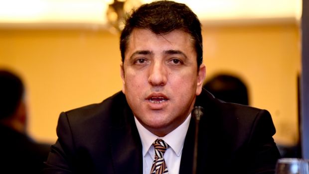 Λεουτσάκος: “Προχωράμε κανονικά με 16 ομάδες”