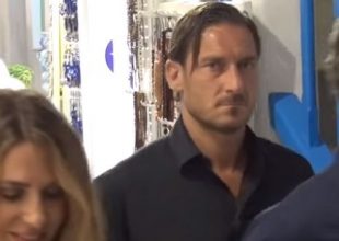 O Φραντσέσκο Τότι κάνει βόλτες στην Μύκονο!