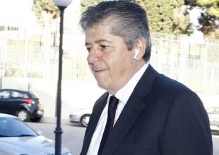 Καϋμενάκης: “Το πρόβλημα των ‘μεγάλων’ είναι ποιος την έχει μεγαλύτερη”