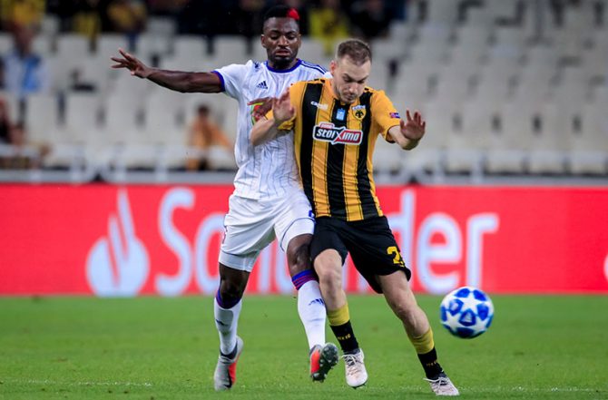Μπακάκης: «Ανατριχιάζω με τον ύμνο του Champions League»