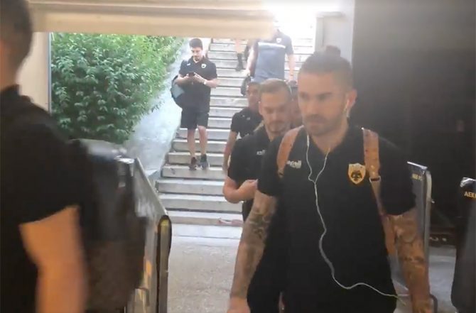 Η άφιξη των πρωταθλητών στο ΟΑΚΑ! (VID)