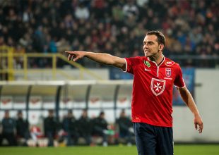 Γιούχαζ: «Ίδιες πιθανότητες με την ΑΕΚ»