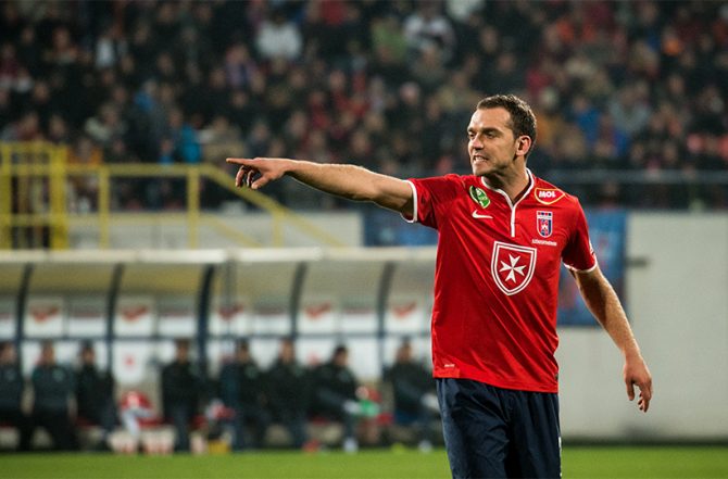 Γιούχαζ: «Ίδιες πιθανότητες με την ΑΕΚ»