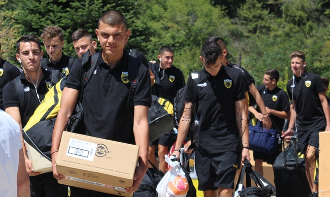 Έφτασε Καρπενήσι η ΑΕΚ Κ17