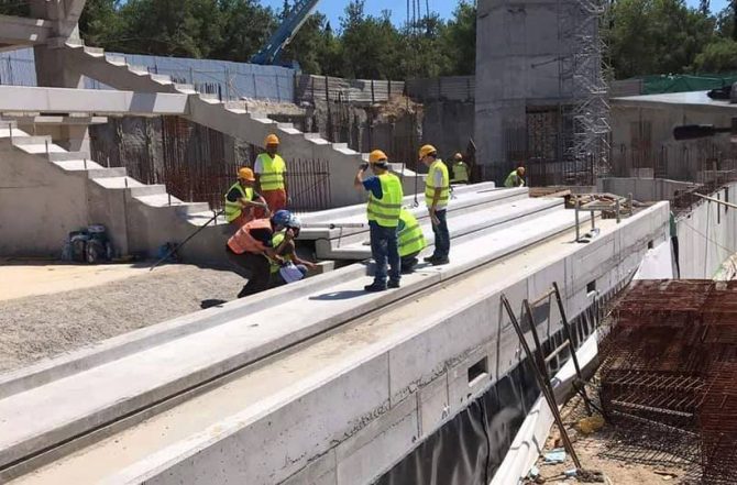 ΙΣΤΟΡΙΚΗ ΜΕΡΑ: Τοποθετούνται οι πρώτες κερκίδες στην «Αγιά Σοφιά» (VIDS + PICS)