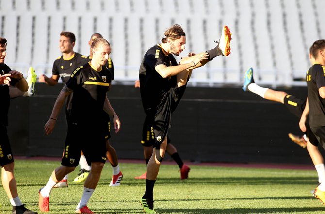 Η προπόνηση της ΑΕΚ στο ΟΑΚΑ (PICS)