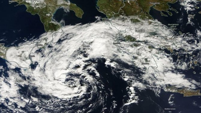 Στον «αέρα» οι αγώνες του σαββατοκύριακου λόγω του κυκλώνα «Ζορμπά»