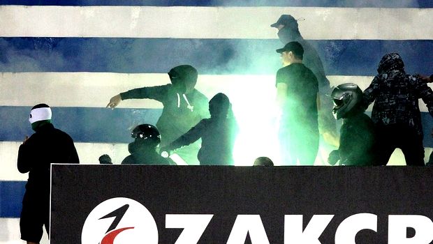 Πρόστιμο σε Ατρόμητο και Παναθηναϊκό για τις φωτοβολίδες στο Περιστέρι