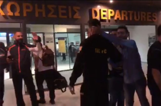 Αποθέωσε ομάδα και Λόπες ο κόσμος στο αεροδρόμιο (VIDEO)