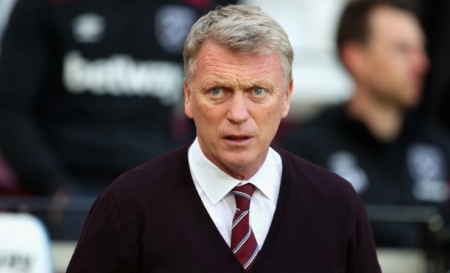 Σε προχωρημένες επαφές η Έβερτον με τον Μόγιες για νέο συμβόλαιο