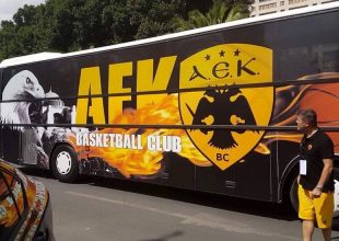 «Βασιλικό» πούλμαν με ιστορία (ΦΩΤΟ)
