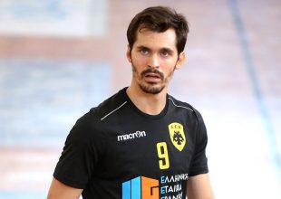 Ζαμπούνης: «Κλείνω την καριέρα μου σαν πρωταθλητής»