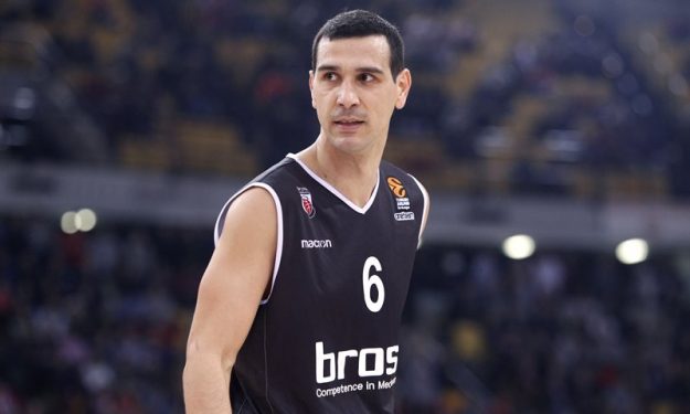 Ζήσης: «Ο Θανάσης “φεύγει” έχοντας τον σεβασμό όλων»