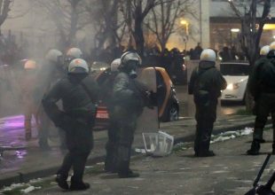 Απετράπη «ραντεβού θανάτου» μεταξύ οπαδών του ΠΑΟΚ και του Άρη (vid)