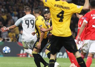 Η συγκλονιστική προσπάθεια ομάδας και κόσμου (vid)