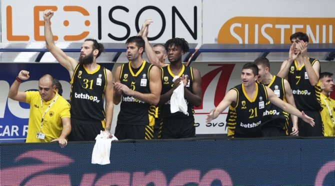 Προπόνηση και ξεκούραση πριν το ματς Προπόνηση και ξεκούραση πριν το ματς