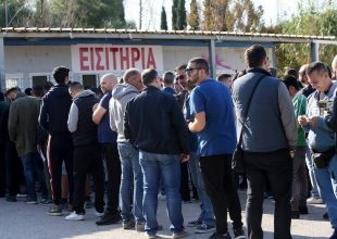 Ανοίγουν κι άλλες θύρες – Χαμός από το πρωί (PICS)