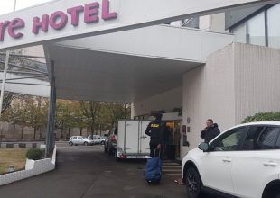 Στη Γαλλία η Βασίλισσα!