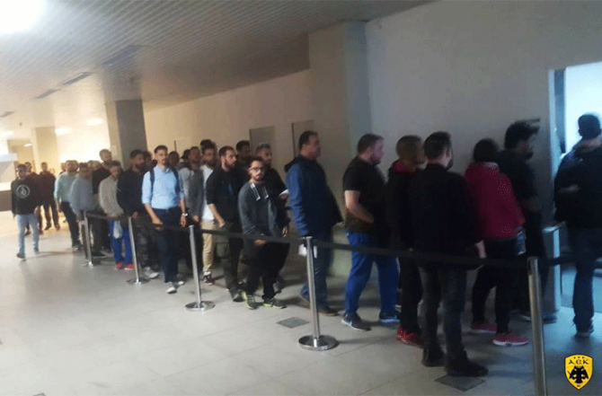 Χαμός για τα 100 διαρκείας των 21ευρώ! (ΦΩΤΟ)