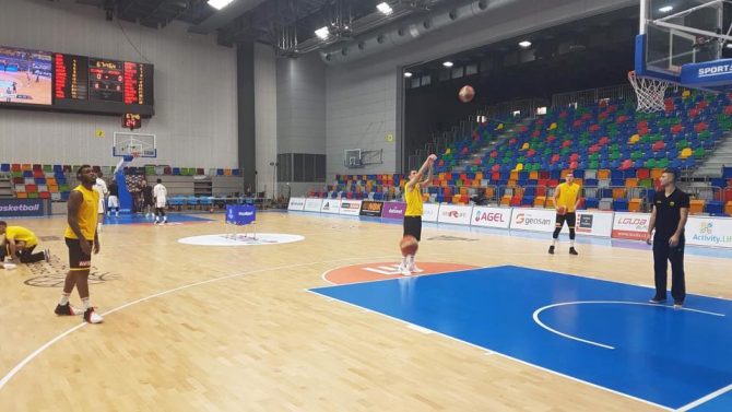 Φωτογραφίες απ’ την προθέρμανση της Βασίλισσας!