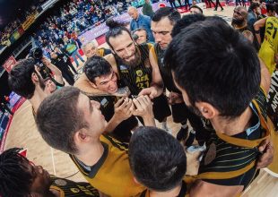 Το επικό «διπλό» της Βασίλισσας σε 13 λεπτά! (vid)