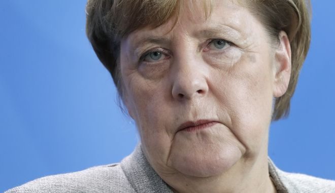 Αναγκαστική προσγείωση για το αεροπλάνο που μετέφερε τη Μέρκελ