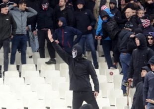 Δύο πούλμαν με Ολλανδούς και Παναθηναϊκούς χούλιγκαν έμειναν έξω από το ΟΑΚΑ