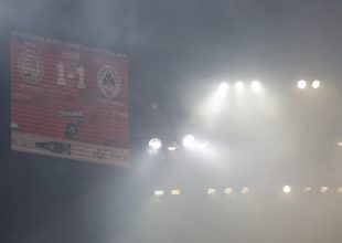 Επίθεση σε περιπολικό μετά το τέλος του αγώνα Ολυμπιακού-Παναθηναϊκού