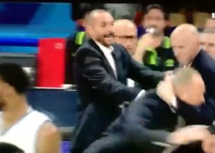 Προπονητής άρπαξε από τον λαιμό τον αντίπαλό του! (vid)