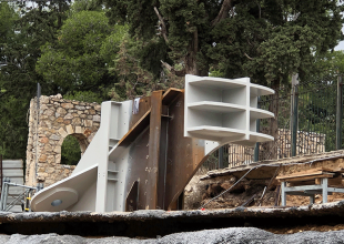 Έφτασαν οι… γίγαντες του σκέπαστρου (ΦΩΤΟ)