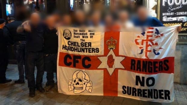 Οπαδοί της Τσέλσι κρατούσαν πανό με ναζιστικά σύμβολα στην Ουγγαρία!