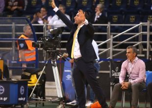 Καμπερίδης: «Να δώσουμε μάχη για κάθε κατοχή»