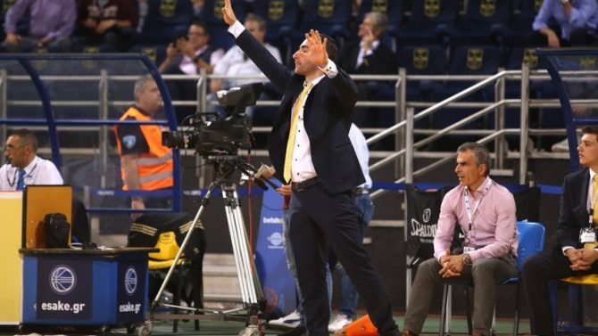 Καμπερίδης: «Να δώσουμε μάχη για κάθε κατοχή»