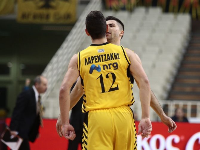 LIVE Ολυμπιακός – ΑΕΚ