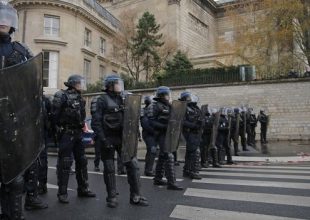 Αναβλήθηκε το Παρί Σεν Ζερμέν – Μονπελιέ εξαιτίας της έκρυθμης κατάστασης στο Παρίσι