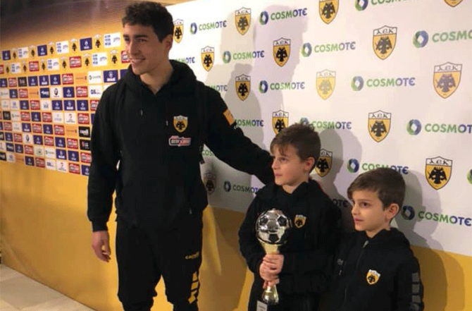 Αετόπουλα «έχρησαν» τον Πόνσε MVP (pics)