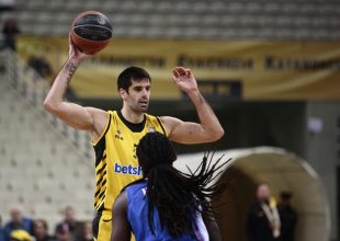 Σάκοτα: «Τίποτα καλύτερο από μια νίκη για το τέλος του απίστευτου 2018» (ΦΩΤΟ)
