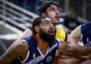 Τσαλμπούρης: «Θέλουμε να πάρουμε την πρώτη θέση στον όμιλό μας»