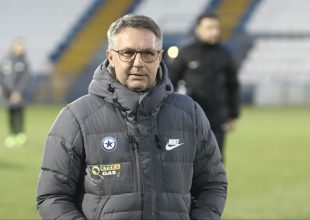Ρώτησε για Κάναντι και Κρίστιανσεν