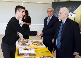Δύο λεπτά κράτησε η συνάντηση Μάνταλου – Μελισσανίδη