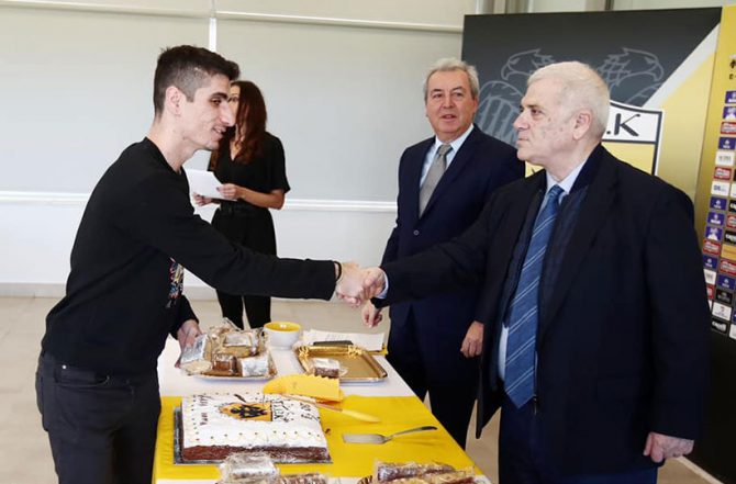 Δύο λεπτά κράτησε η συνάντηση Μάνταλου – Μελισσανίδη