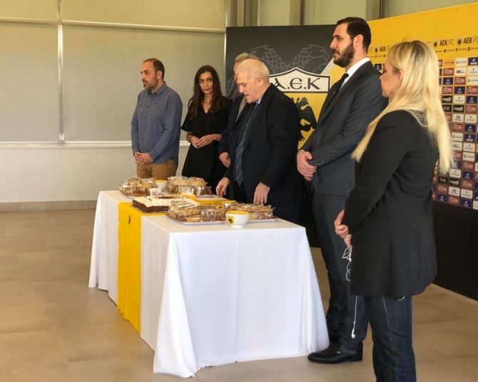 Παρουσία Μελισσανίδη η κοπή της πίτας (pics)