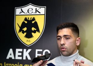 Μπακασέτας: «Πάντα πίστευα ότι θα μείνω στην ΑΕΚ!» (VIDEO)
