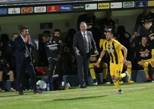Ο Ουζουνίδης αποφασίζει για Μπακασέτα!