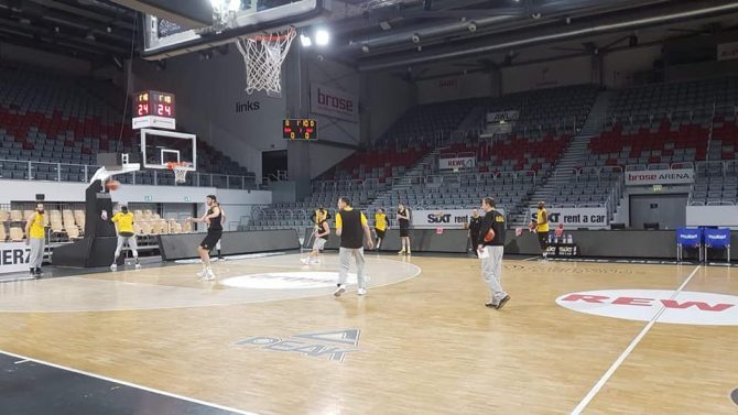 Φωτογραφίες απ’ την προπόνηση της ΑΕΚ στο Brose Arena
