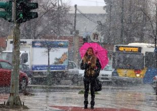 Στο μηδέν η θερμοκρασία – Χιόνια και στην Αθήνα – Νέο κύμα από Τετάρτη