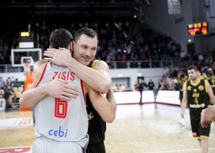 Ζήσης: «Ευχαριστώ όλους τους φιλάθλους της ΑΕΚ!» (ΦΩΤΟ)
