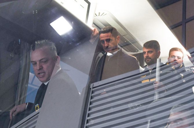 Παρατράγουδα κατά την άφιξη της ΑΕΚ στο «Γ. Καραϊσκάκης»!