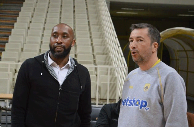 Με Χόλντεν η προπόνηση της ΑΕΚ (ΦΩΤΟ)