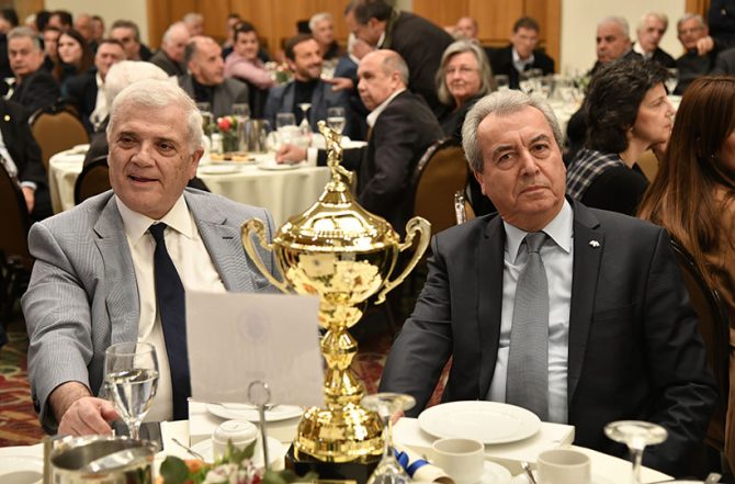 Ευάγγελος Ασλανίδης: «Ο άνθρωπος που αναγέννησε την ΑΕΚ είναι ο Δημήτρης Μελισσανίδης» Ευάγγελος Ασλανίδης: «Ο άνθρωπος που αναγέννησε την ΑΕΚ είναι ο Δημήτρης Μελισσανίδης»